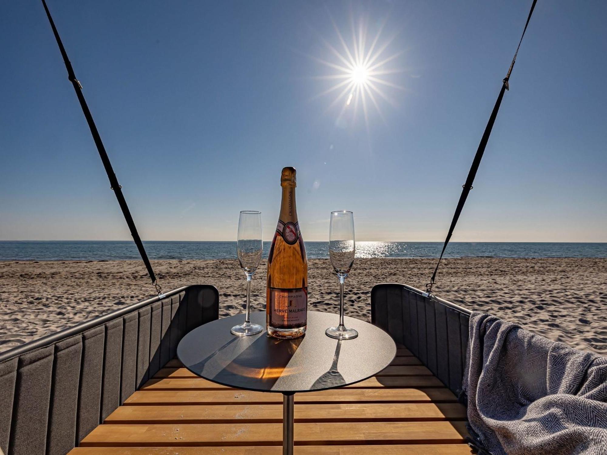 Strand Lounge Kronsgaard Екстериор снимка